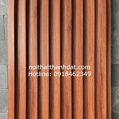 Giao hàng Tấm Ốp Tường Nhựa A04